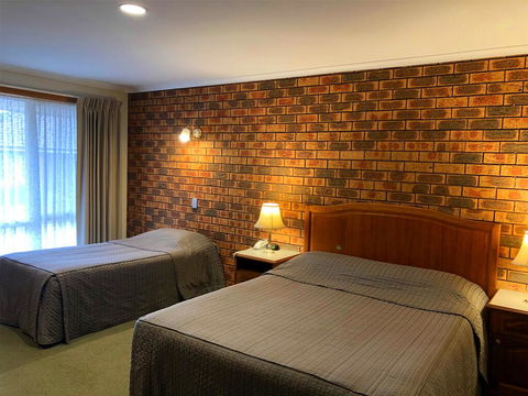 Victoriana Motor Inn - Hervey Bay Accommodation 1