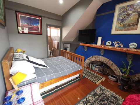 Victorian Terrace Sydney - Hervey Bay Accommodation 1