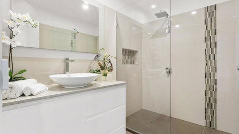 VIEWS AT MCCRAE..... - Hervey Bay Accommodation 0