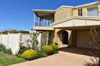 Book Inverloch Accommodation Vacations Hervey Bay Accommodation Hervey Bay Accommodation