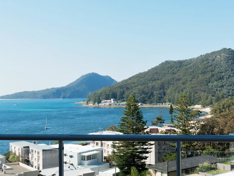 Views, Views & More Views, Sub-Penthouse In Shoal Bay - Hervey Bay Accommodation 0