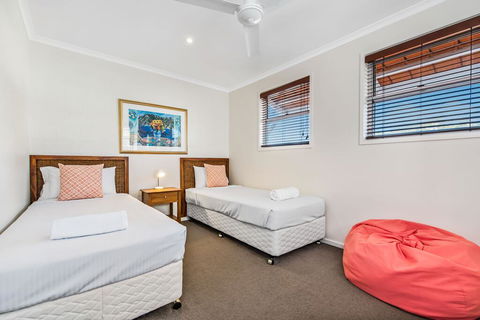 Villa Aqua - Tourism Hervey Bay 2