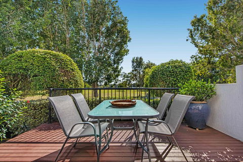 Villa Aqua - Tourism Hervey Bay 1