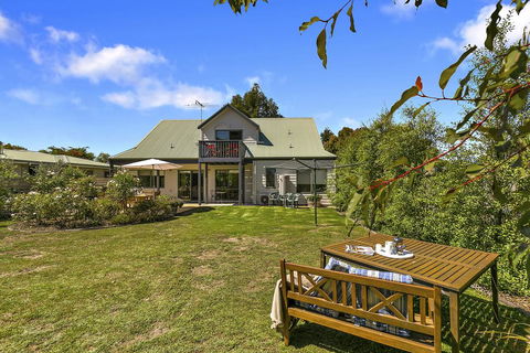 Villa De Mer At Phillip Island - Hervey Bay Accommodation 2