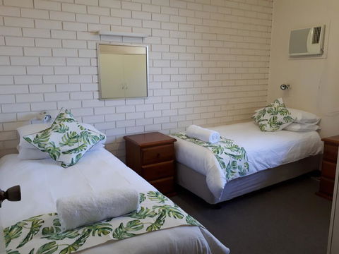 Villa Eight - Tourism Hervey Bay 3