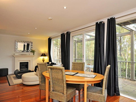 Villa Executive 2br Valley Views Resort Condo Located Within Cypress Lakes Resort (nothing Is More Central) - Hervey Bay Accommodation 0