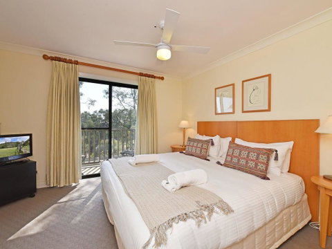 Villa Executive 2br Viti Resort Condo Located Within Cypress Lakes Resort (nothing Is More Central) - Hervey Bay Accommodation 2