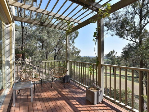 Villa Executive 2br Viti Resort Condo Located Within Cypress Lakes Resort (nothing Is More Central) - Hervey Bay Accommodation 1