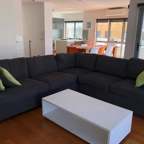 Villa Garfield Surfers Paradise - Hervey Bay Accommodation 3