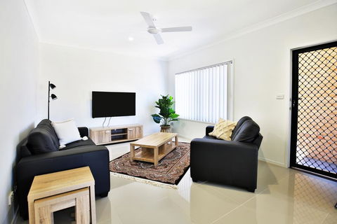 Villa Mare @ Culburra - 4 Mins To Beach - Tourism Hervey Bay 0