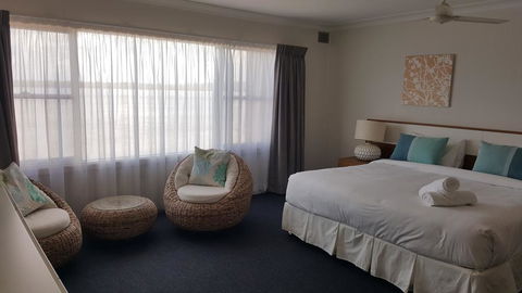 Villa Riviera On River Front - Hervey Bay Accommodation 2