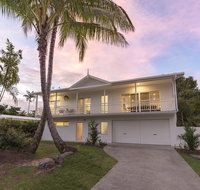 Villa Sorrento - Luxury Holiday Home - Hervey Bay Accommodation
