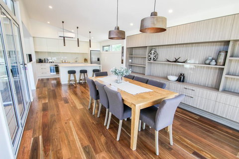 Villa Urbane - Hervey Bay Accommodation 1