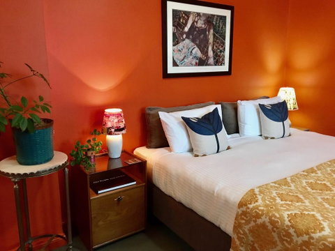 Vine Valley Inn - Hervey Bay Accommodation 0