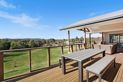 Vineyard Views - Hervey Bay Accommodation 2