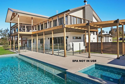 Vineyard Views - Hervey Bay Accommodation 1
