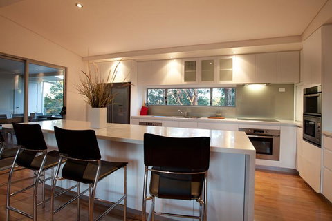 Vintners - More Space For You To Enjoy! - Hervey Bay Accommodation 3