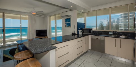 Viscount On The Beach - Hervey Bay Accommodation 3