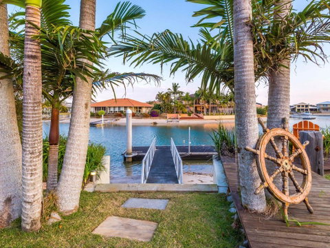 Vista Del Mare - 81 Witonga Drive Yamba Family Home On Water. - Hervey Bay Accommodation 0