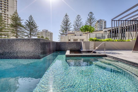 Vue Broadbeach - Hervey Bay Accommodation 2