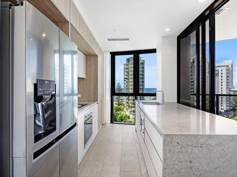 Vue Broadbeach Private 2 Bed Ocean View - Tourism Hervey Bay 3