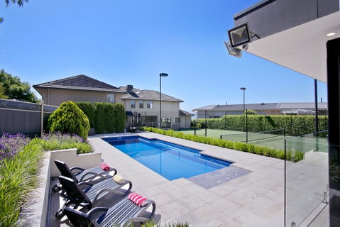 Vue De La Mer Luxury Family Retreat With Tennis Court, Pool, Spa, Water Views - Hervey Bay Accommodation 0