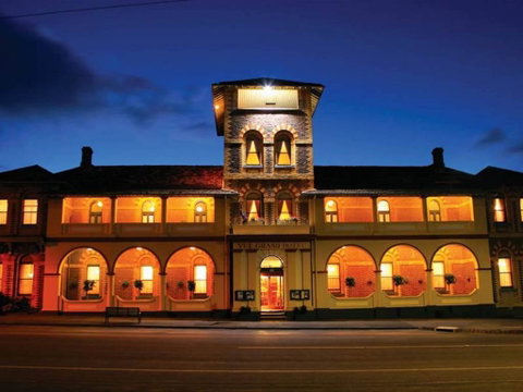 Vue Grand Hotel - Hervey Bay Accommodation 0