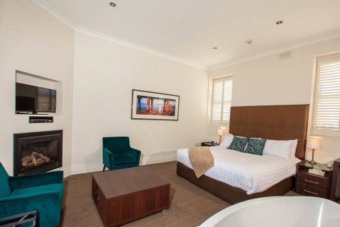 Vue Grand Hotel - Hervey Bay Accommodation 2