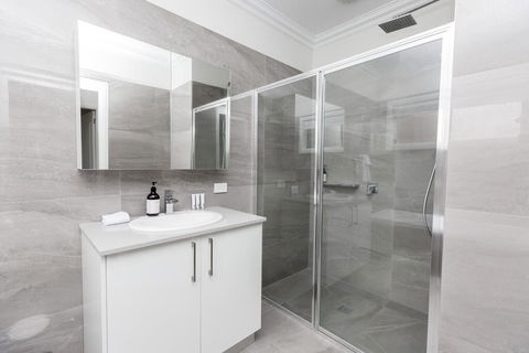 Wagga Apartments #3 - Hervey Bay Accommodation 3