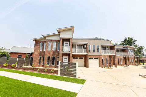 Wagga Apartments #4 - Hervey Bay Accommodation 0
