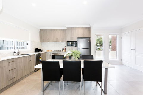 Wagga Apartments #5 - Hervey Bay Accommodation 2