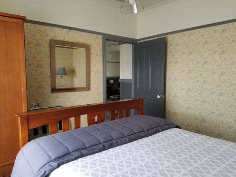 Wagga Wagga Country Cottages - Hervey Bay Accommodation 1