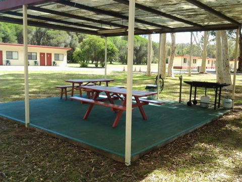 Wagon Wheel Motel & Units - Hervey Bay Accommodation 2