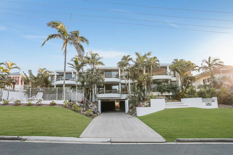 Walk To The Beach, Sunshine Beach - Tourism Hervey Bay 0