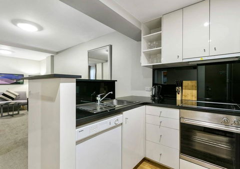 Walk To The MCG, The Tan, Botanic Gardens & Train - Hervey Bay Accommodation 1