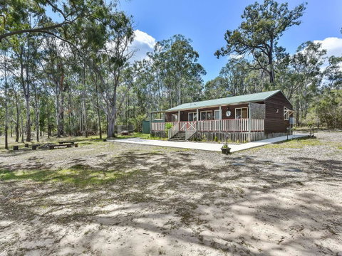 Wallaby Cottage - Cute Accom In Bushland Setting - Hervey Bay Accommodation 1