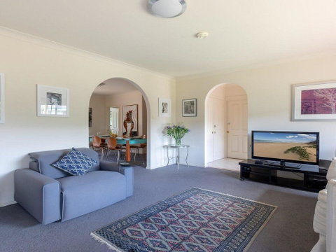 Walling-Clifton Gardens - Backing Onto Golf Course - Hervey Bay Accommodation 2
