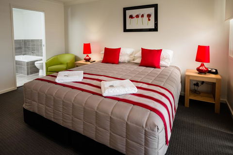 Wallsend Executive Apartments - Tourism Hervey Bay 0