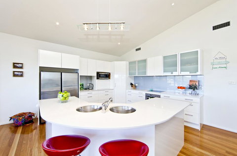 Wanda Point House - Tranquil, Elegant & Dog Friendly - Tourism Hervey Bay 2