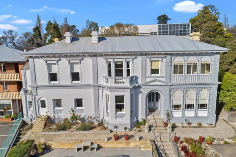 Waratah On York - Hervey Bay Accommodation 3