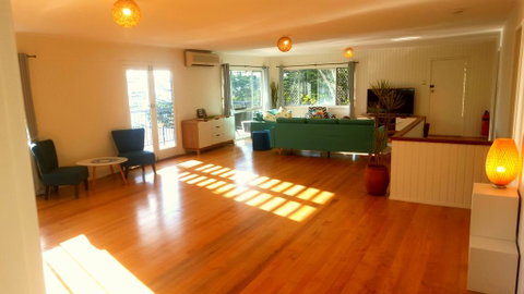 Wategos Surf Shack - Hervey Bay Accommodation 1