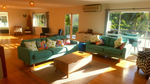 Wategos Surf Shack - Hervey Bay Accommodation 0