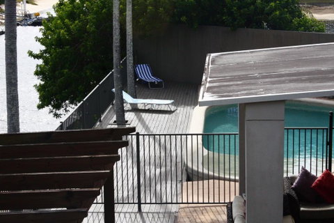 Water Front Room - Hervey Bay Accommodation 3