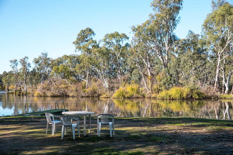 Water's Edge Bundalong - Hervey Bay Accommodation 2