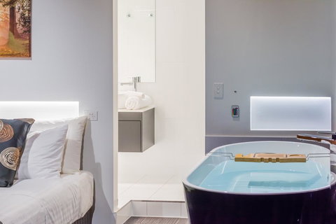 Waterfall Springs Retreat - Hervey Bay Accommodation 0