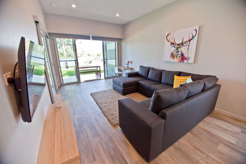 Waterfront Apartments - Hervey Bay Accommodation 0