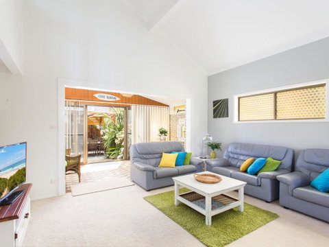 Waterfront At Point Road - Hervey Bay Accommodation 2