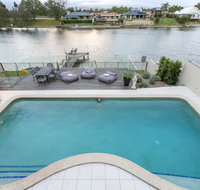 Waterfront Entertainer - Hervey Bay Accommodation