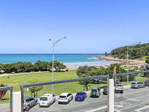 WATERFRONT SEVEN - In The Heart Of Lorne - Tourism Hervey Bay 2