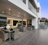 Waterfront Splendour - Hervey Bay Accommodation